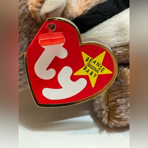 Ty Beanie Babies Chipper The Chipmunk 1999
Birthday April 21 1999 - Picture 7 of 10